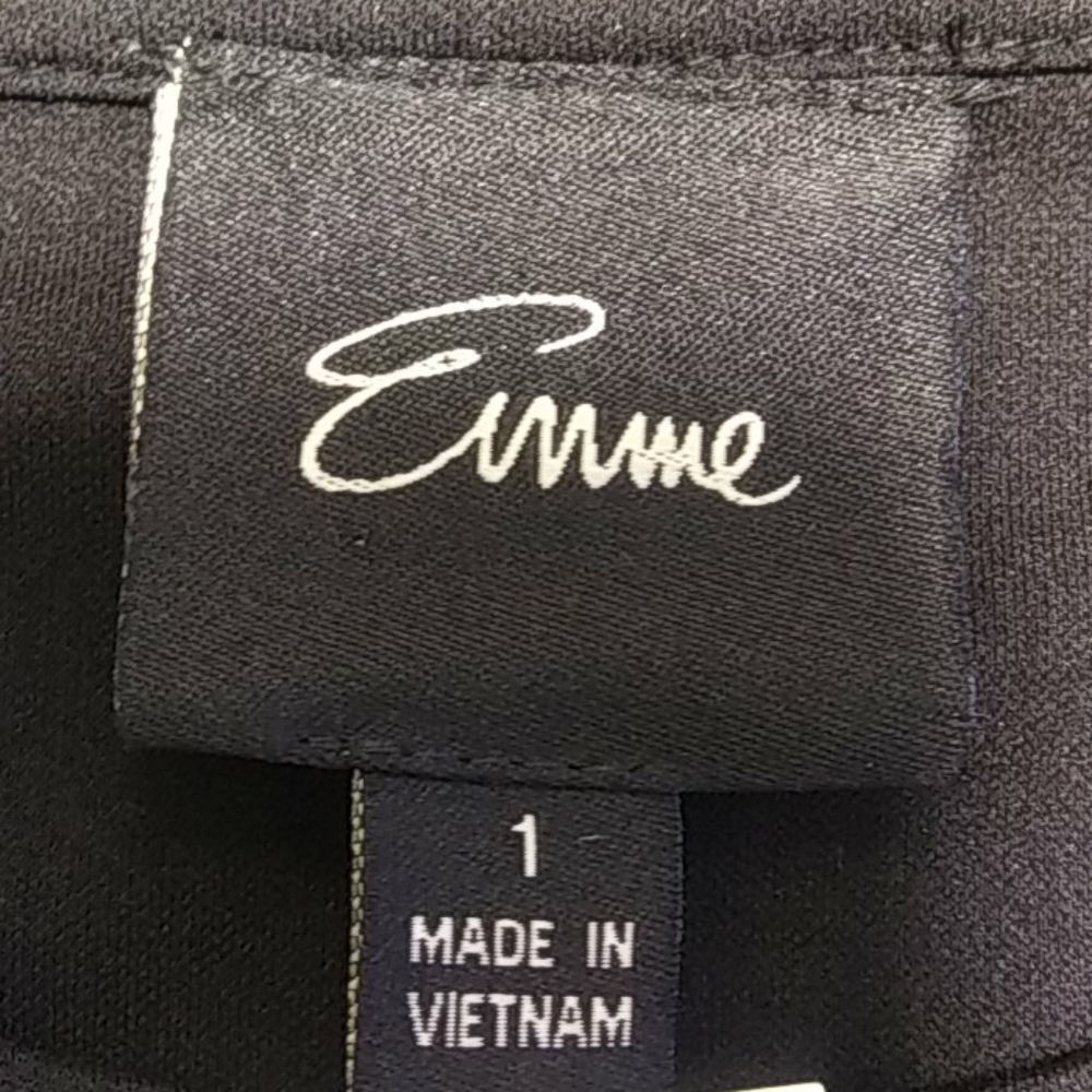 🖤 Sleeveless "Emme" top🖤